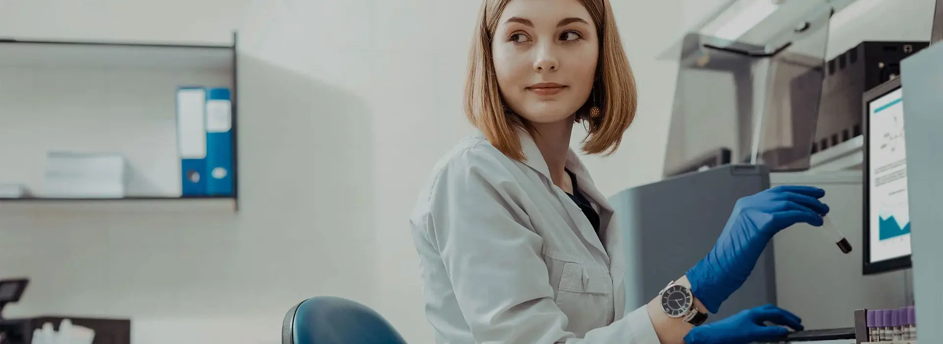 Gas Generators by PEAK Scientific